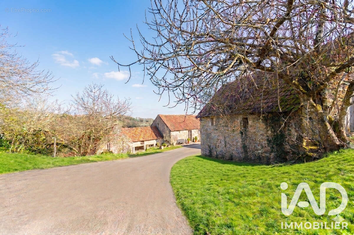 Maison 332 m² à Proissans  - photo 9