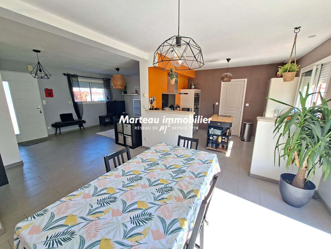 Maison à VOIVRES-LES-LE-MANS