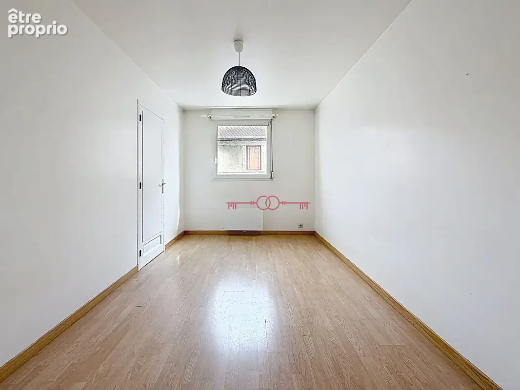 À vendre en exclusivité - appartement de type 2 avec parking - reims - photo 2