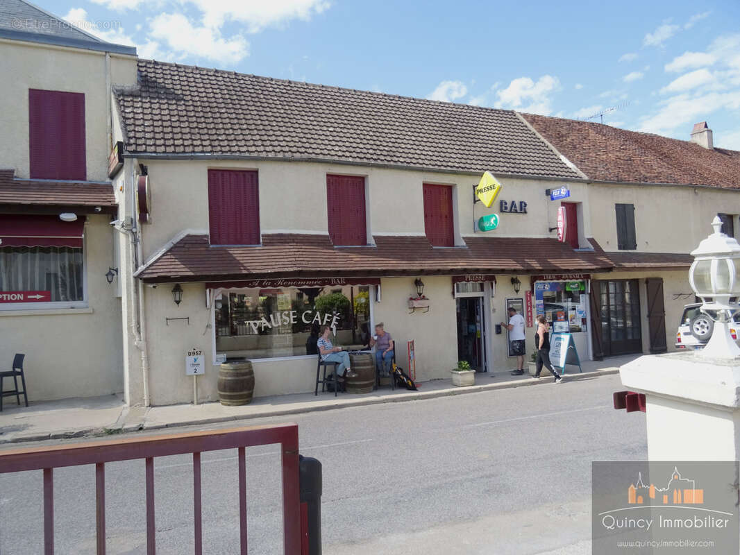 Commerce à SAINT-PERE