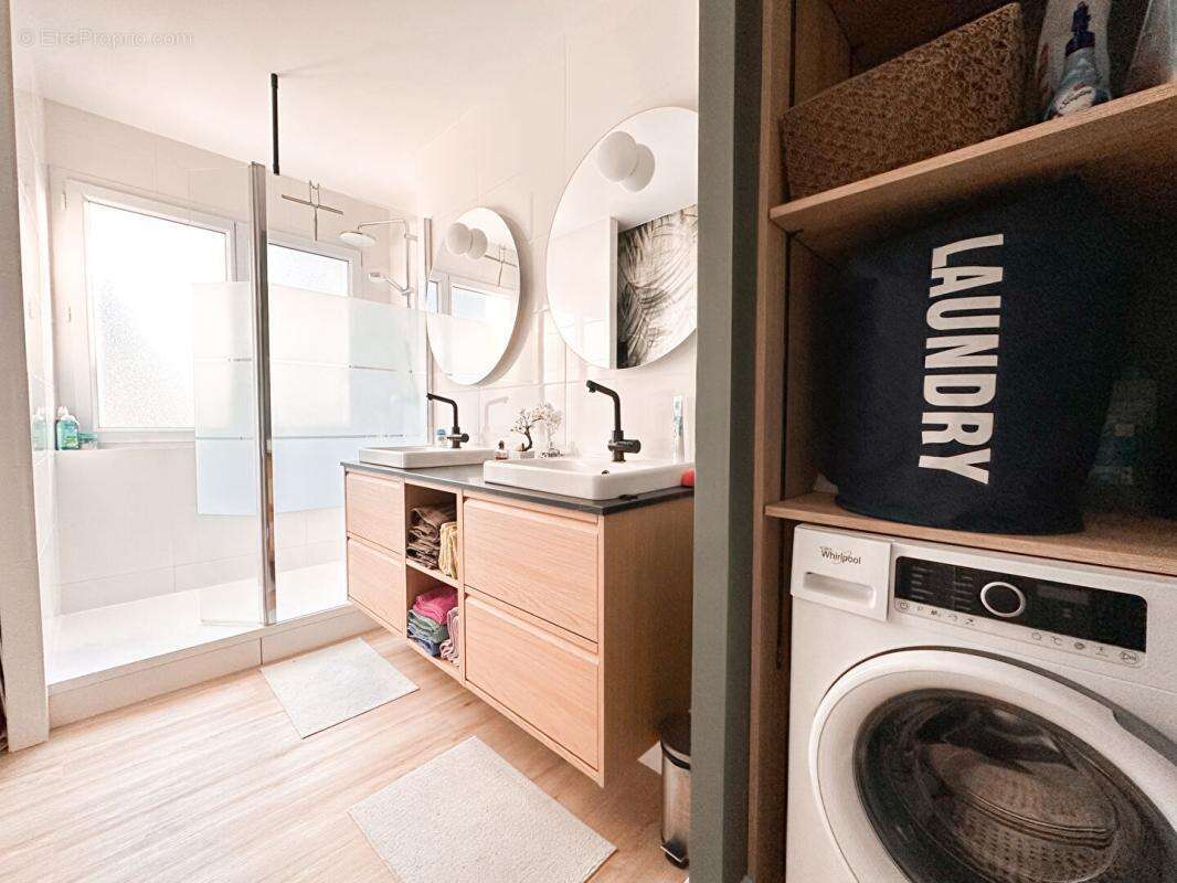 Appartement à SAINT-SEBASTIEN-SUR-LOIRE