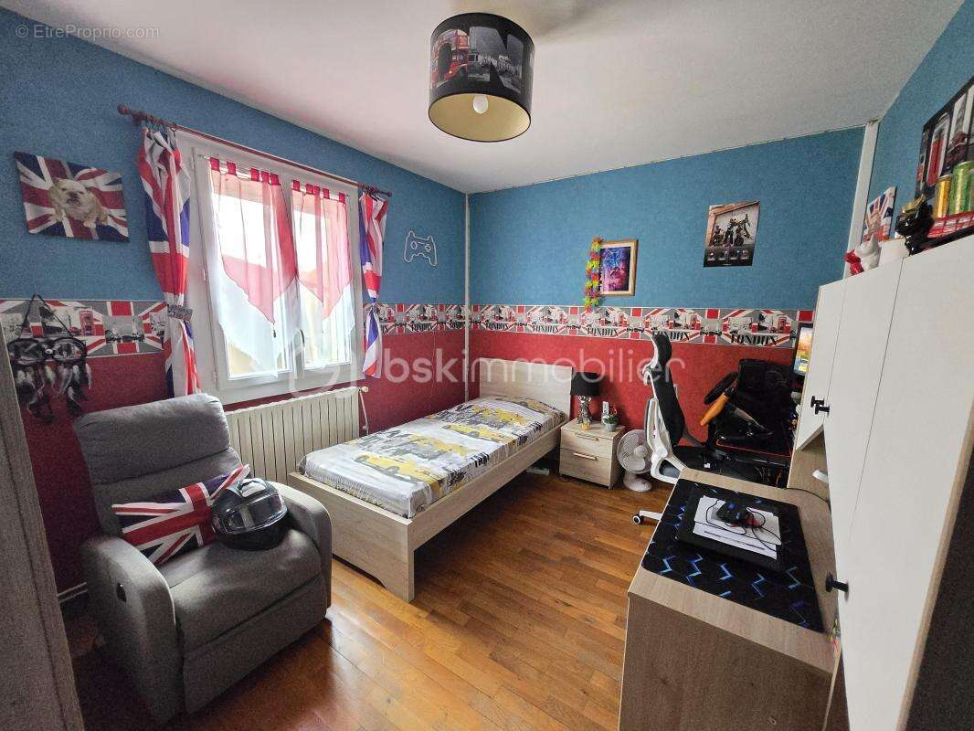 Maison à CERCY-LA-TOUR