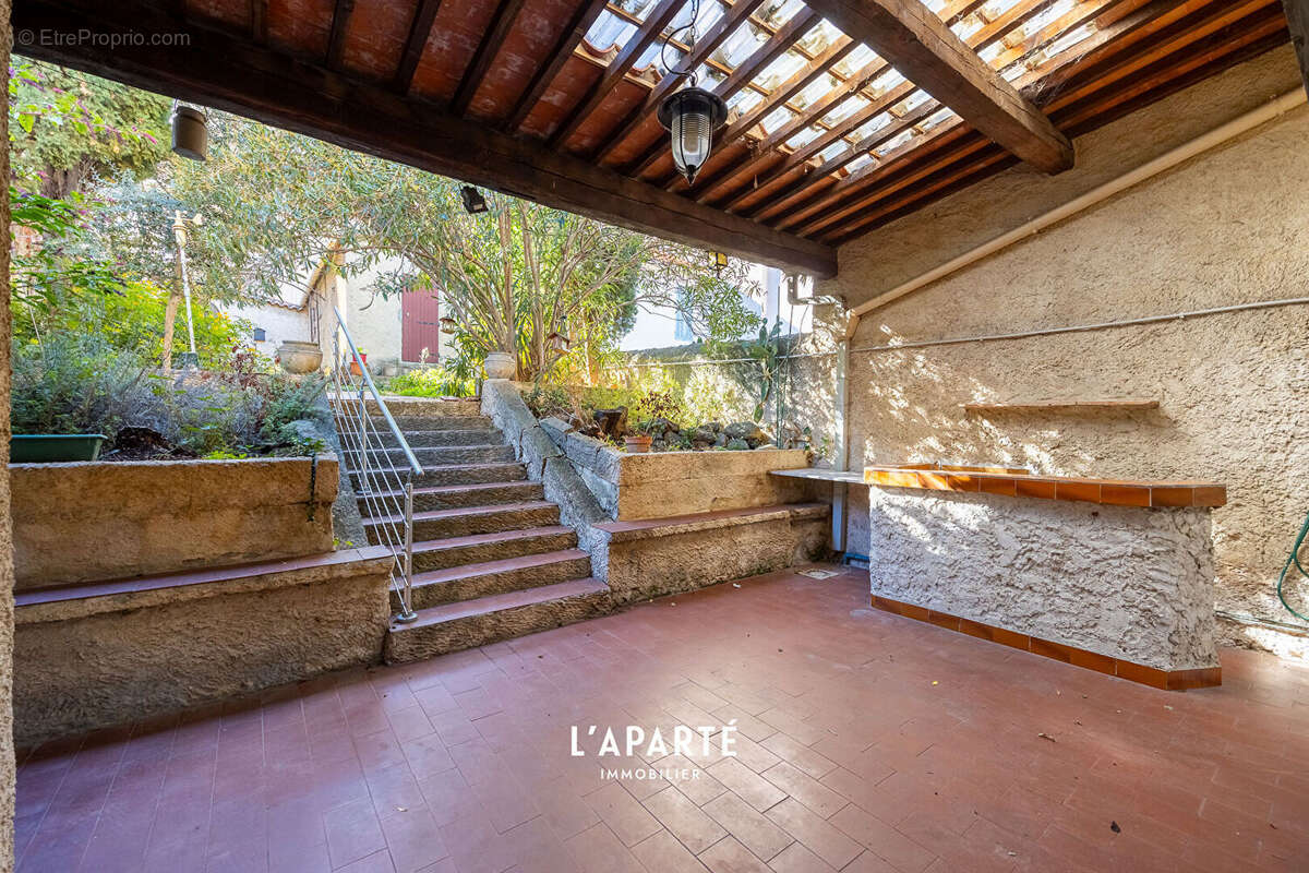 Maison à MARSEILLE-4E