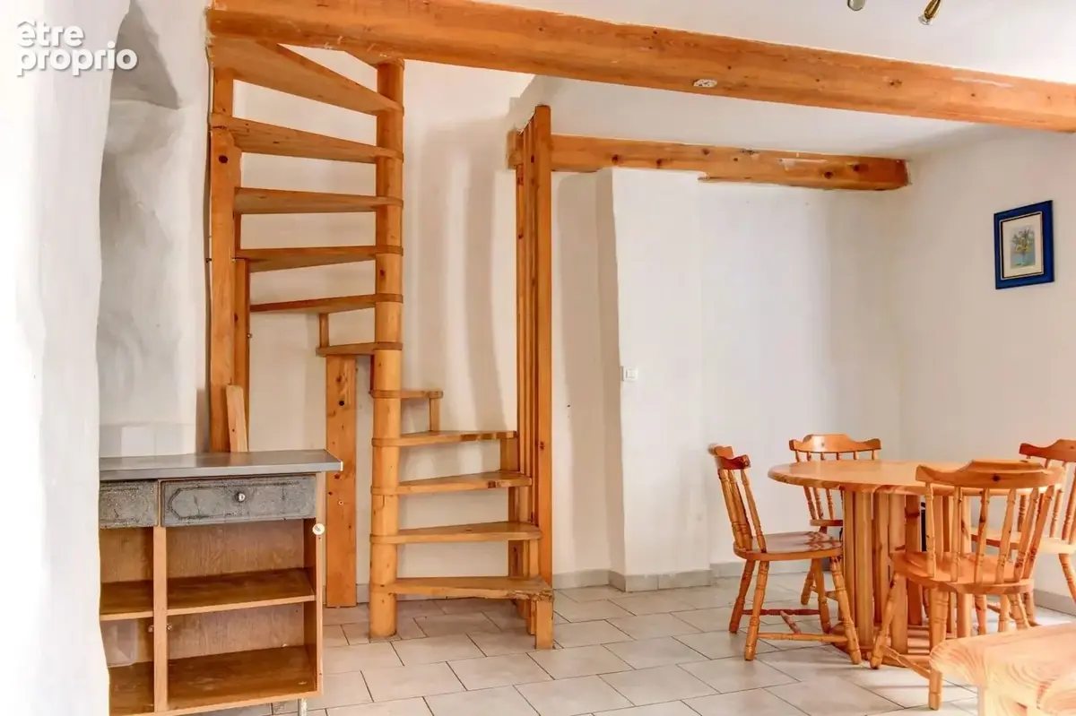 Appartement à ROQUESTERON