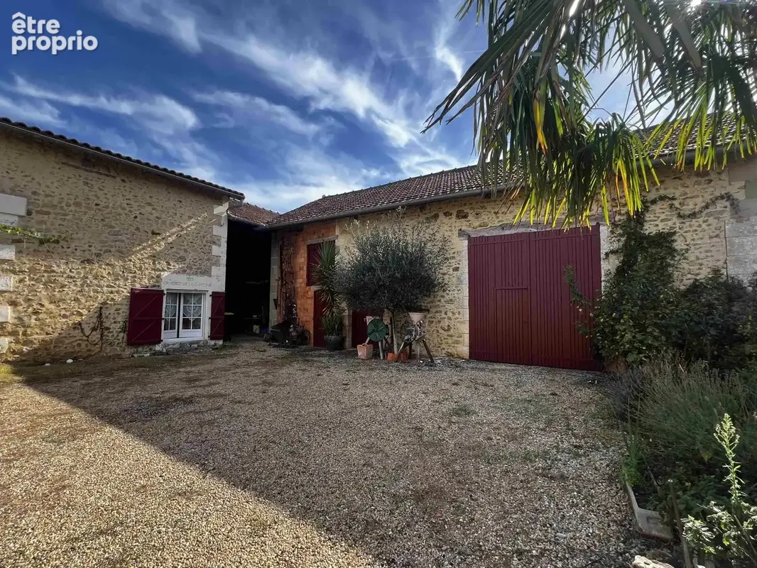 Maison 6 pièces 200 m² à vendre à Vitrac-Saint-Vincent (16310) - photo 2