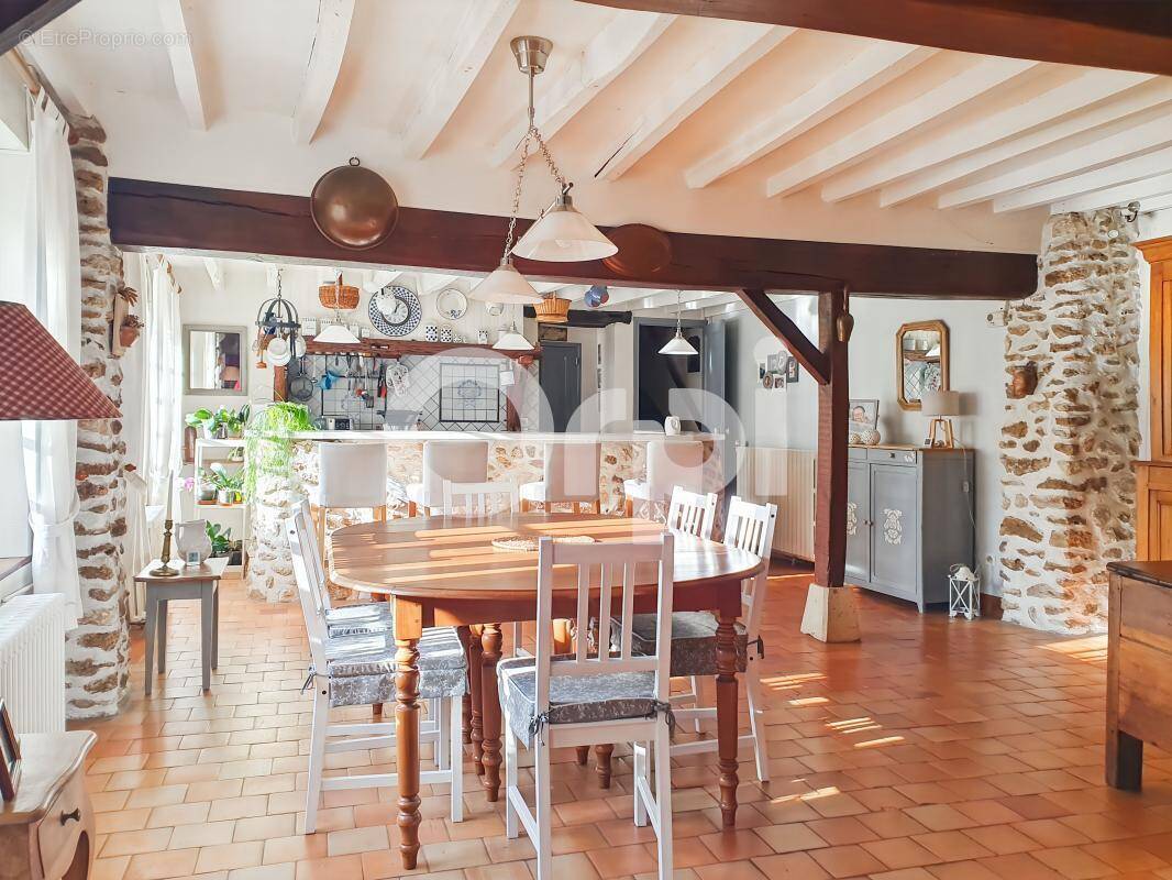 Maison à AUTHEUIL-AUTHOUILLET