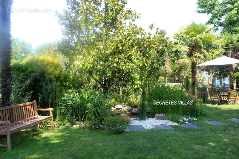 Maison à SAINT-SULPICE-ET-CAMEYRAC