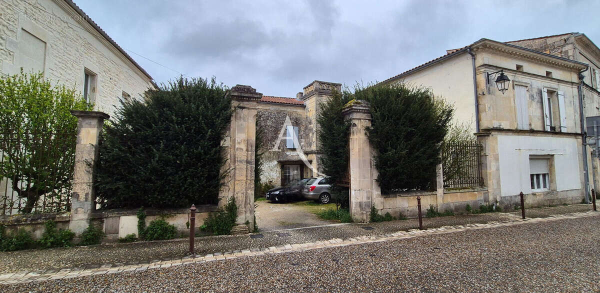 Maison Pons 8 pièce(s) 220 m2 - photo 14