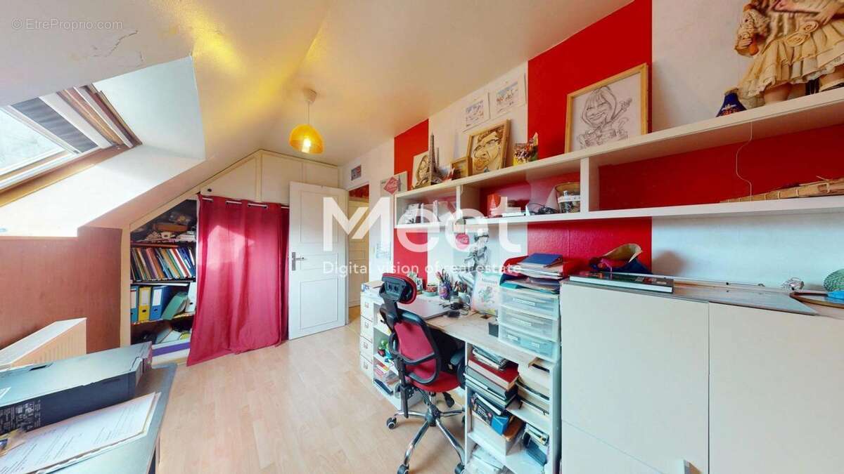 Maison à FLEURY-LA-VALLEE