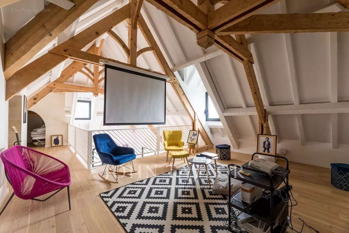 Maison à CARBON-BLANC