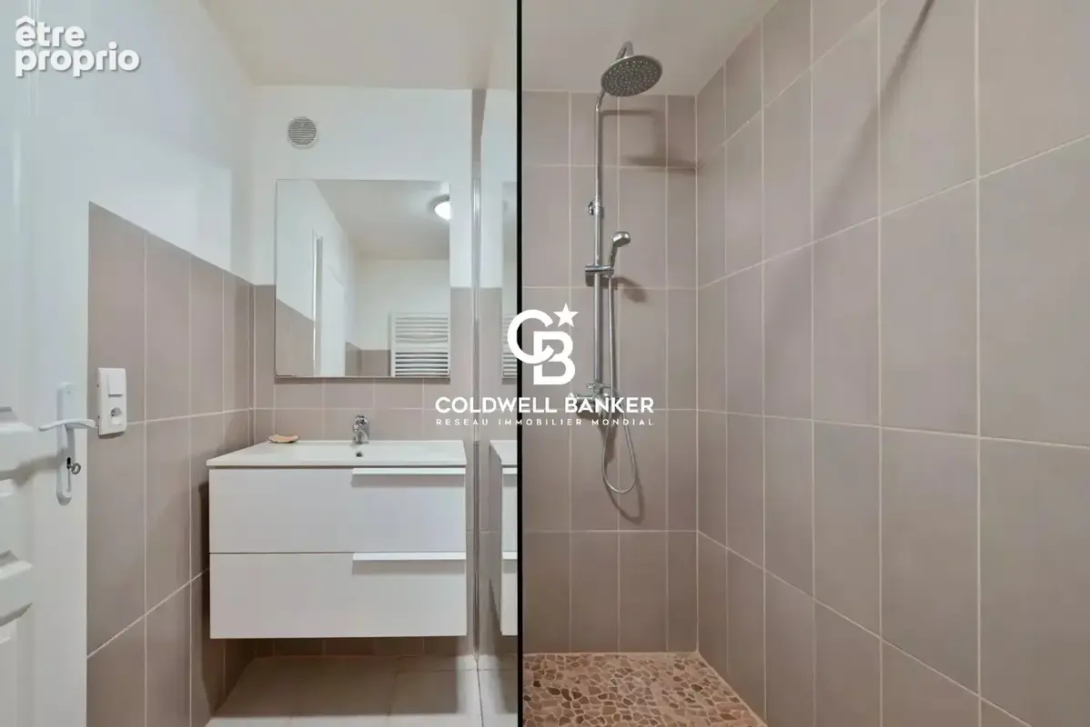 Appartement T2, 66.2 m² , Sallanches Hyper centre - photo 6