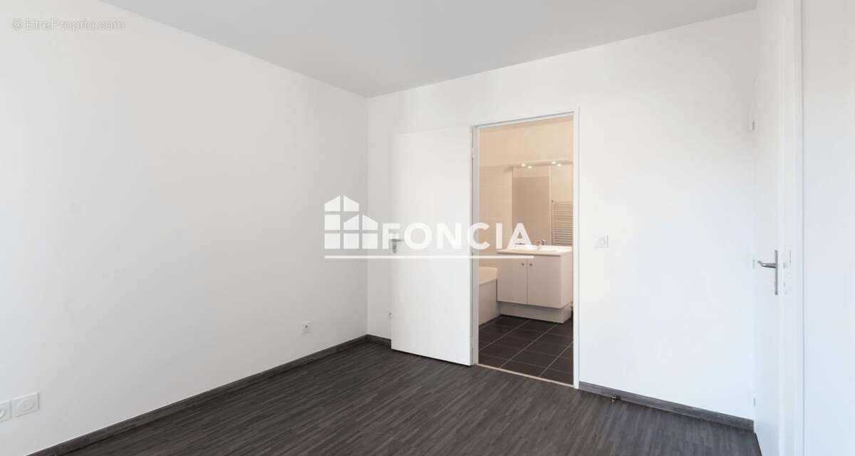 Appartement à DECINES-CHARPIEU