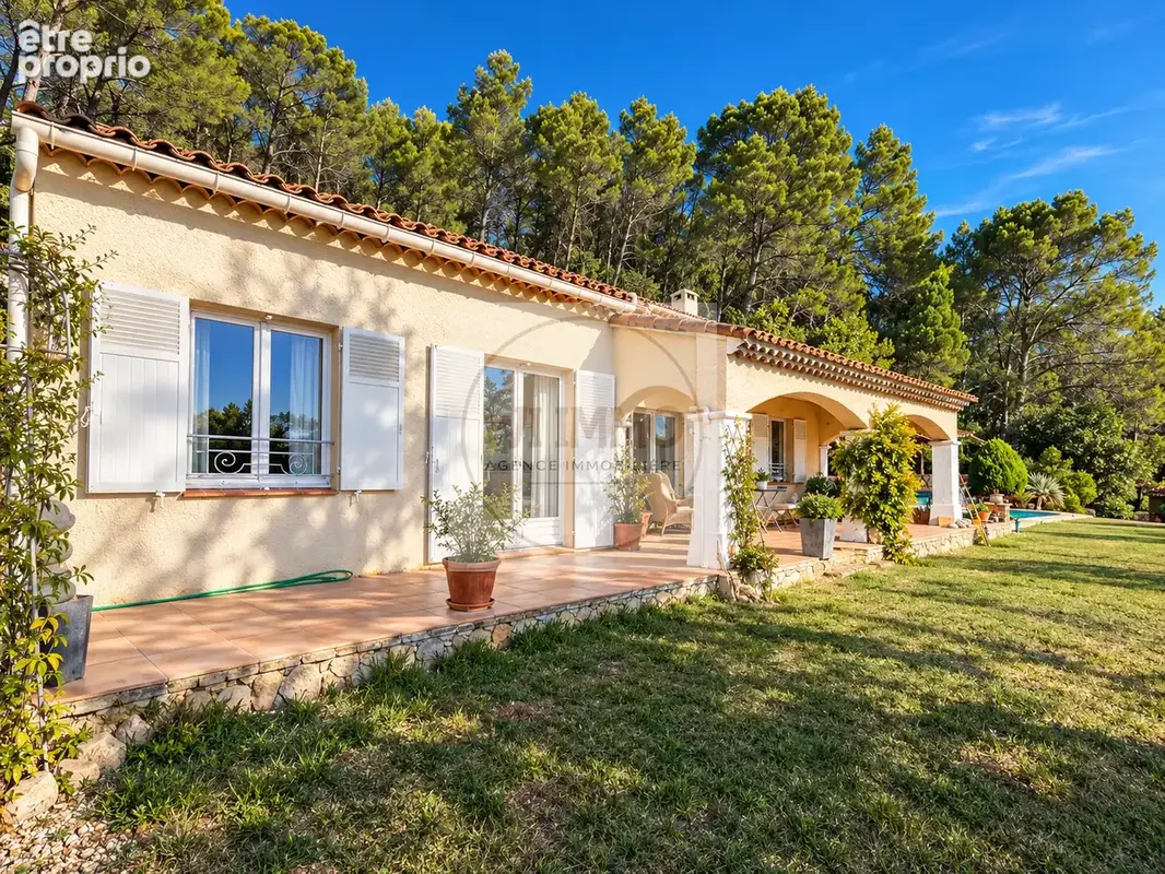 Magnifique Villa avec piscine sur 16000 m2 avec vue imprenable !! - photo 3