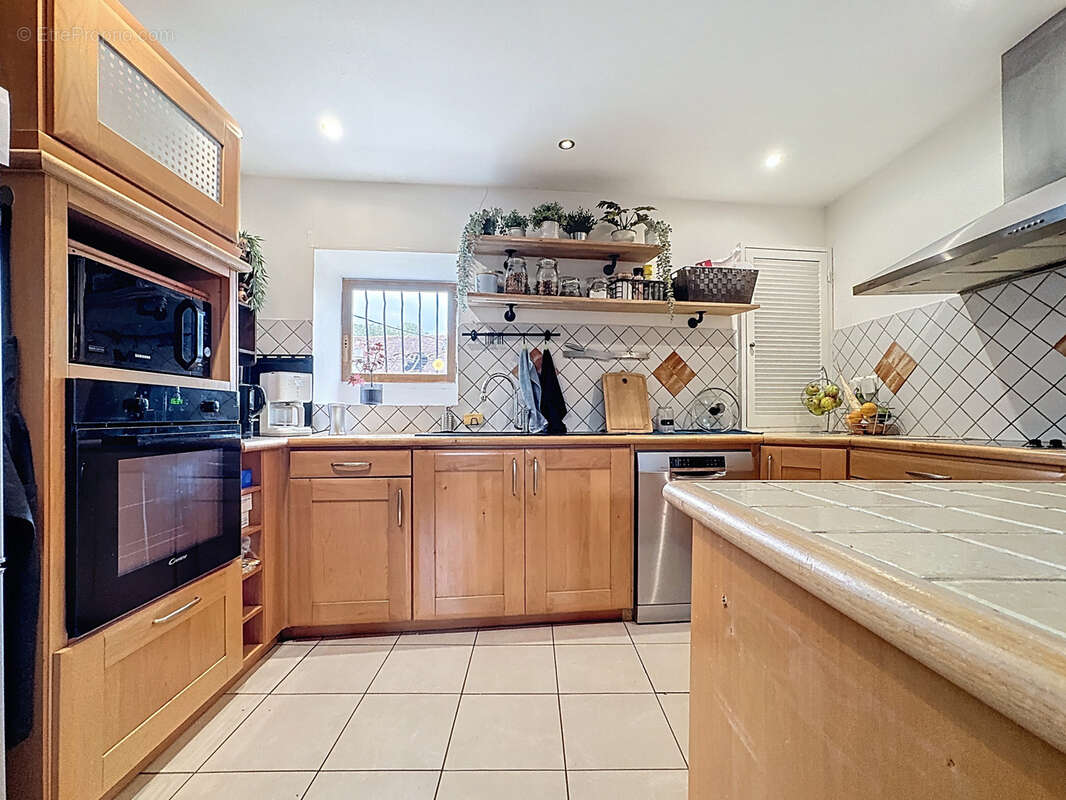 Maison à MONTMIRAIL