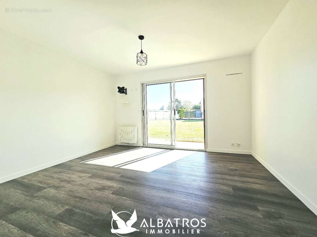 Appartement à COLLEVILLE-MONTGOMERY