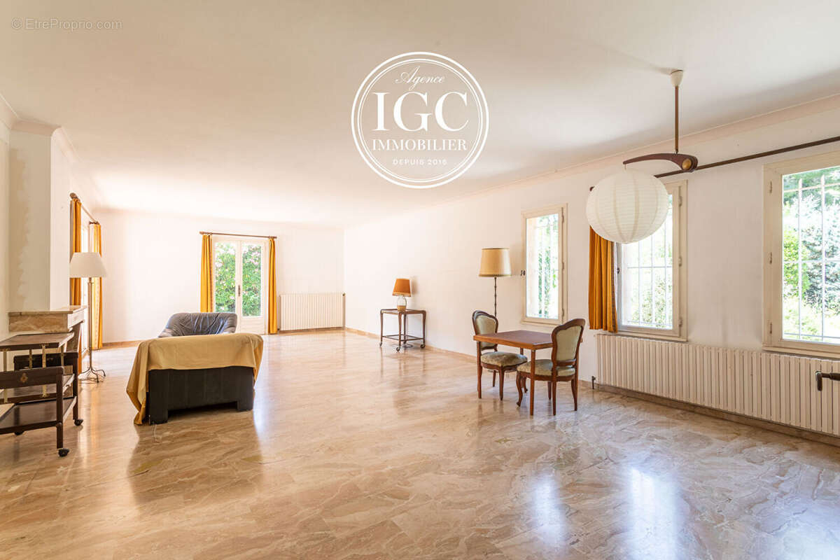 Propriété de caractère avec vue mer  320 m² Terrain de 1 400 m²  Secteur Barqueroute - photo 17