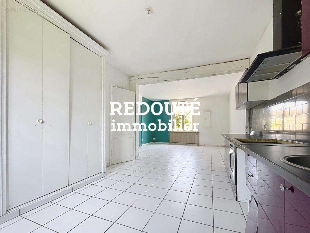 Suippes - à vendre - maison avec terrain et garage - photo 4
