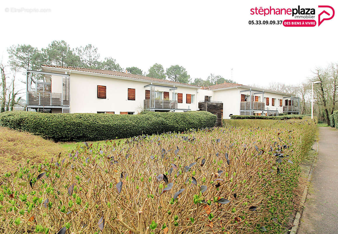 Appartement à PAREMPUYRE