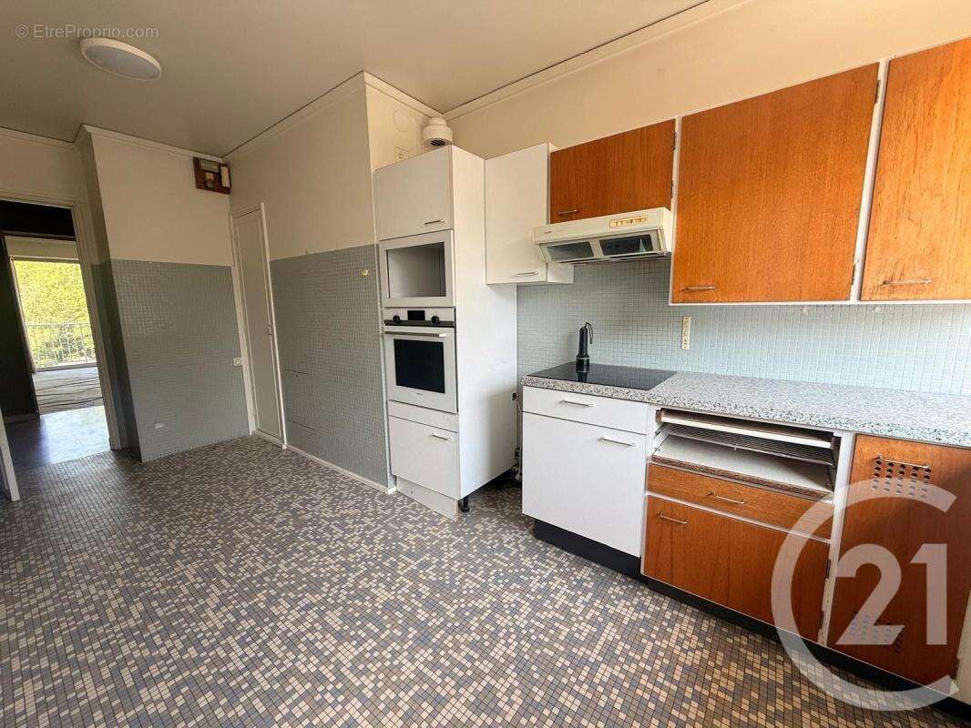 Appartement 115 m² à Fontenay-Sous-Bois  - photo 2