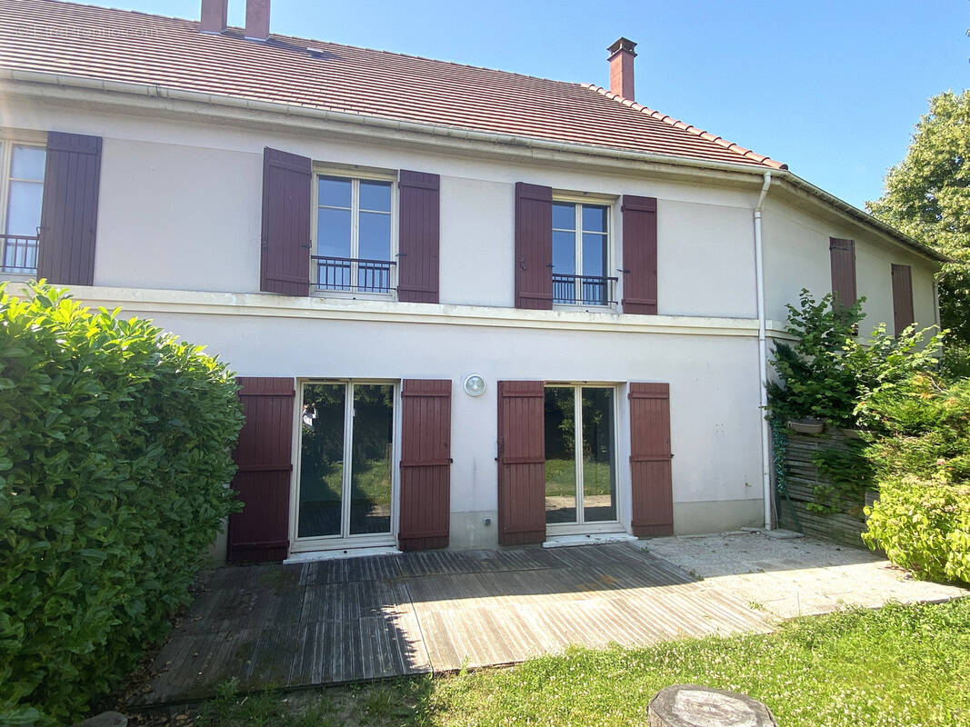 Maison à SERRIS