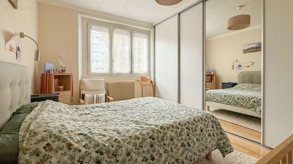 Appartement à NANTERRE