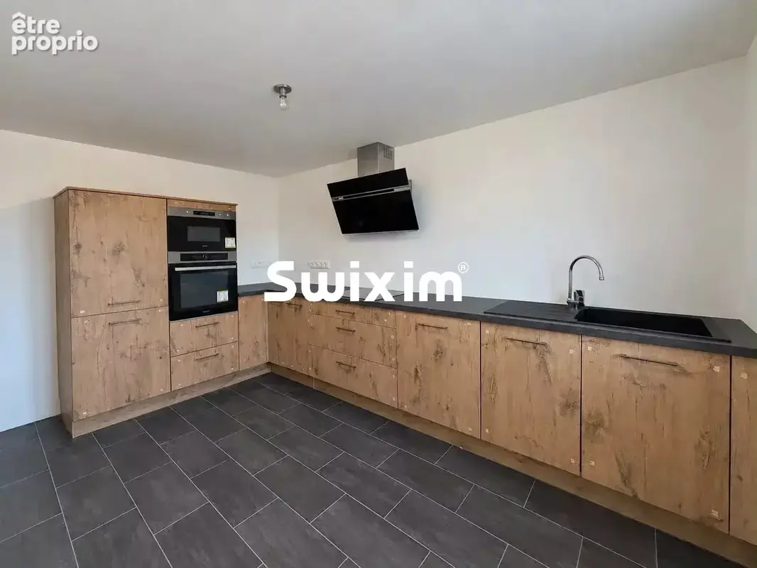 Photo Maison à Savasse au prix de 284 000€