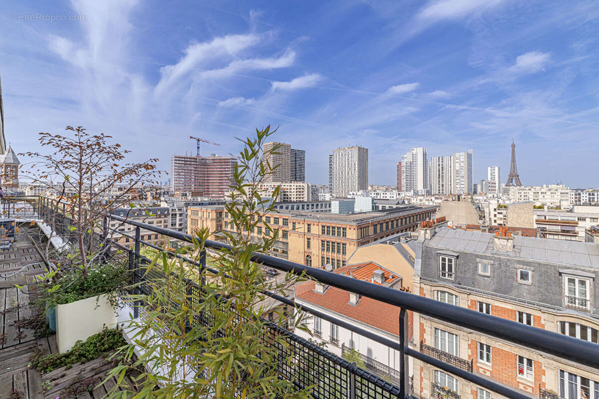 Appartement à PARIS-15E