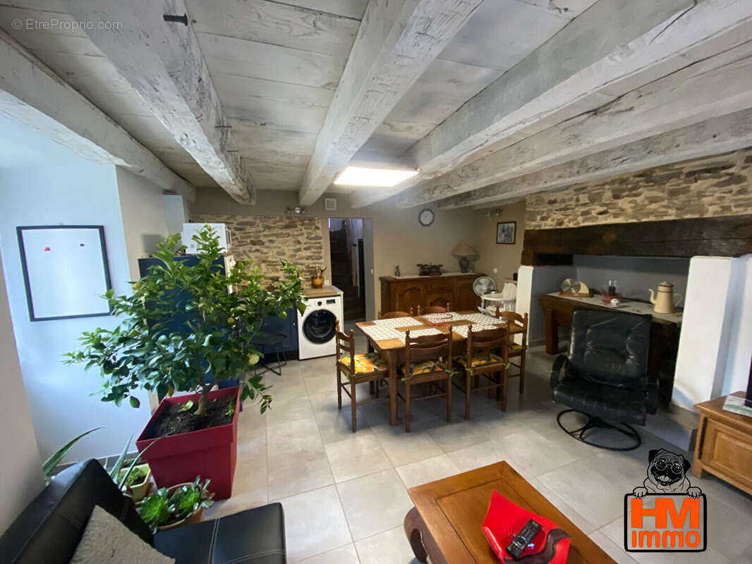 Maison à JUMILHAC-LE-GRAND