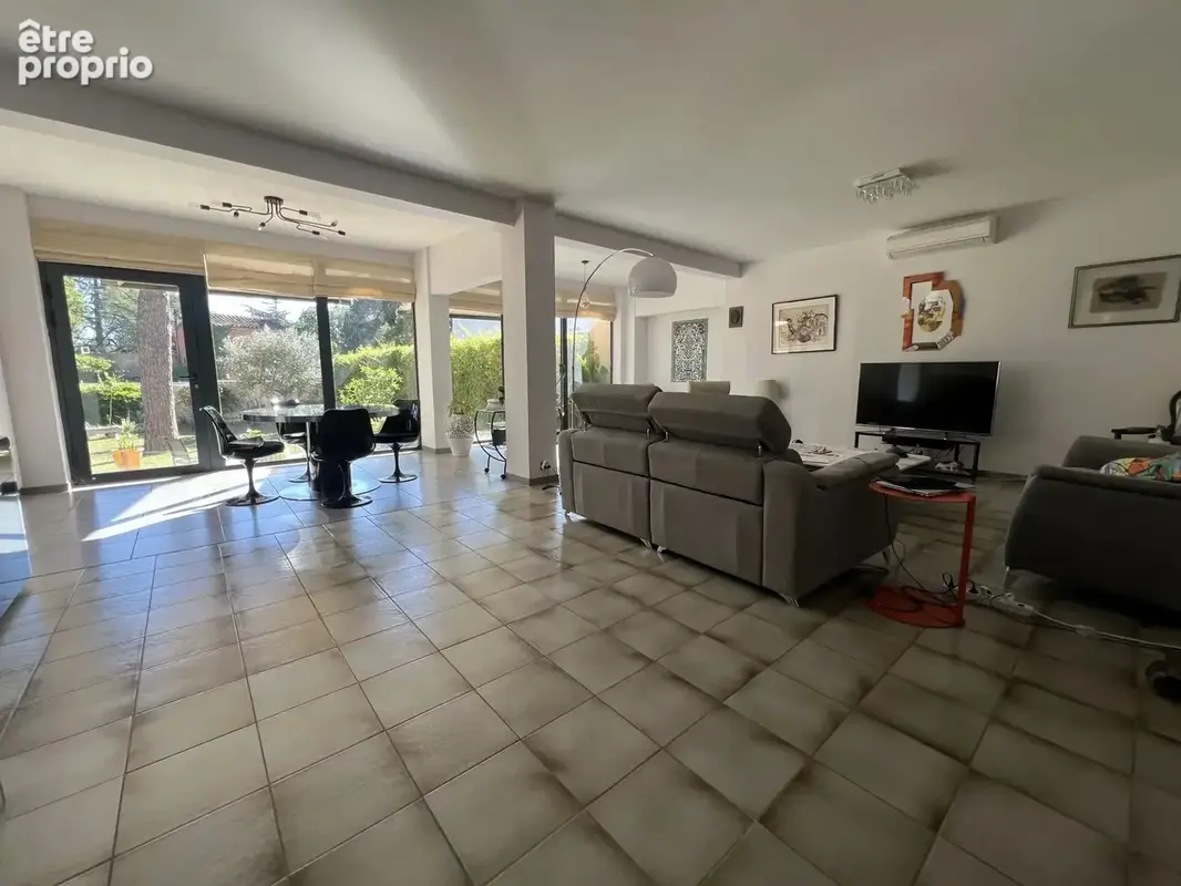Maison 200 m² à Nimes  - photo 6