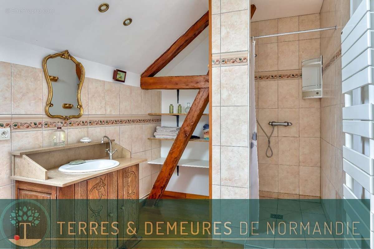 Ensemble immobilier de 383m² sur son parc de 1.2 hectare en Normandie, 76. - photo 9