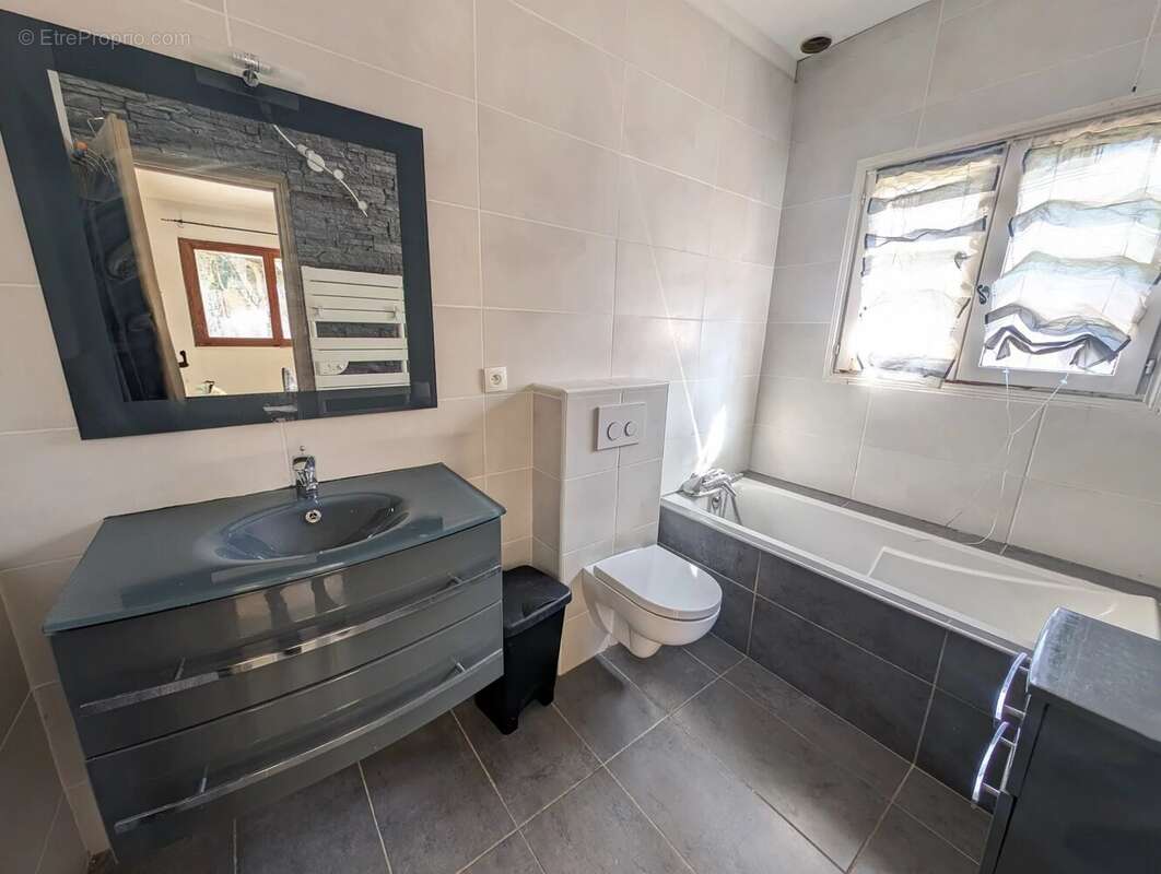 Maison à DRAP