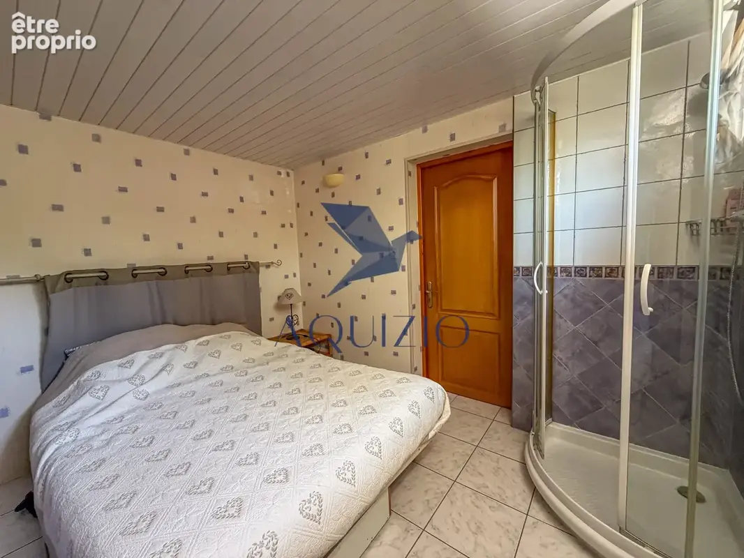 Propriété familiale de 173 m2   Plus de 2 200 m2 de terrain plat, piscine et vue montagnes - photo 14