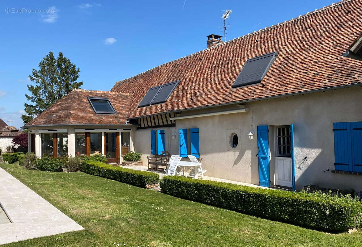 Maison à HOUDAN