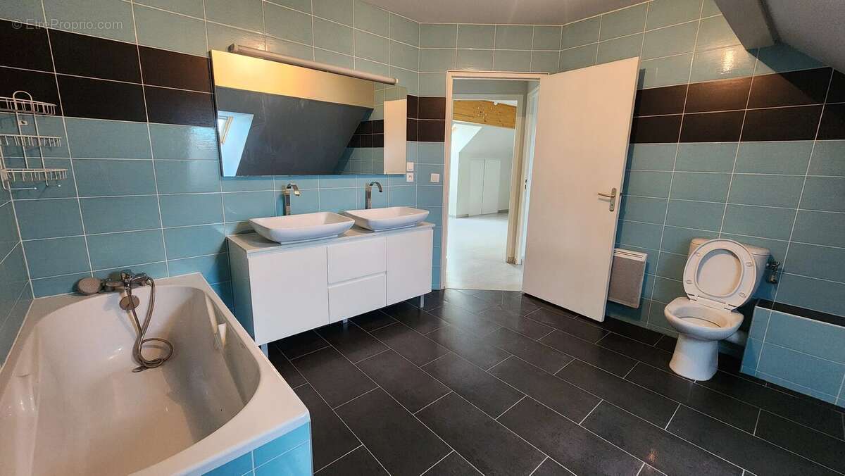 LONS, A VENDRE Maison jumelée 94 m² sur terrain de 500 m² - photo 6