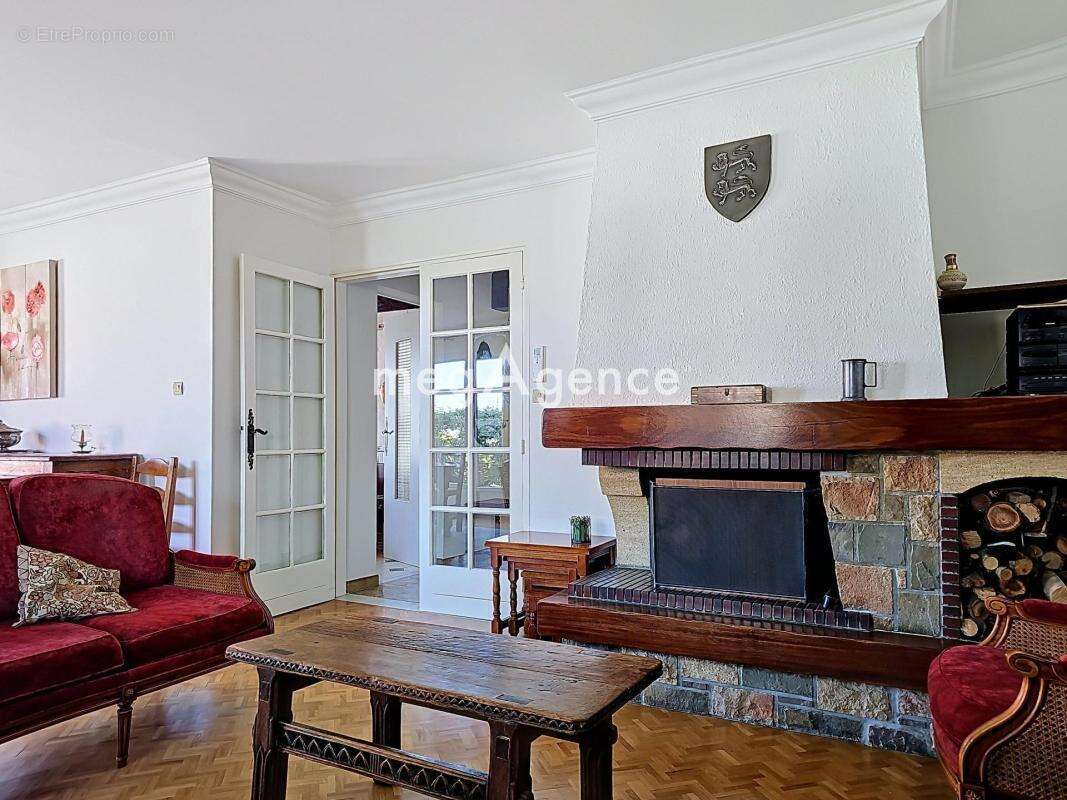 Maison familiale a bouafle avec sous sol total et jardin - photo 5