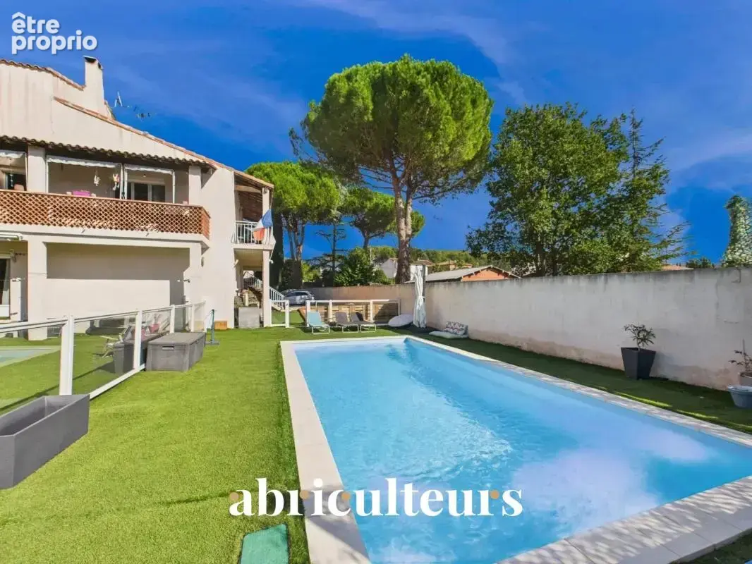 Maison familiale avec dépendance de 192 m² en vente à Bouc-Bel-Air(13320) - photo 3