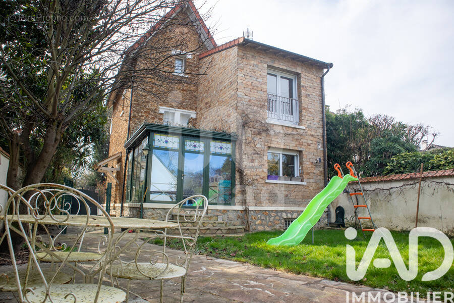 Photo 1 - Maison à SAINT-MAUR-DES-FOSSES