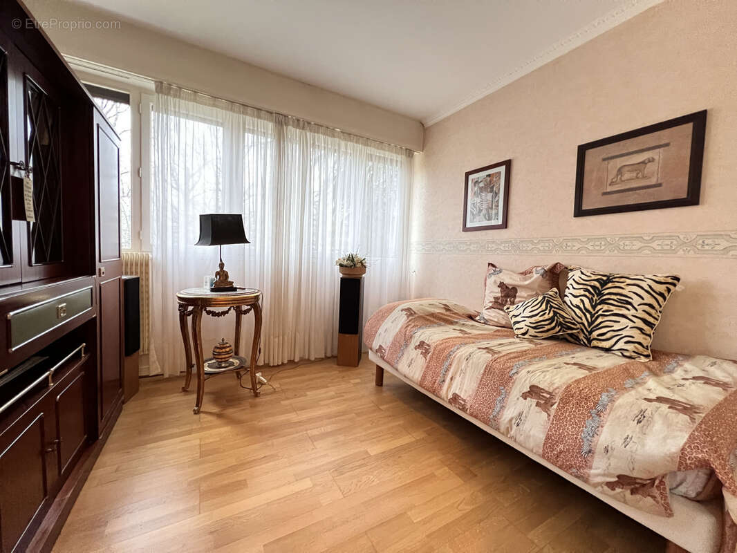 Appartement à VAUX-LE-PENIL