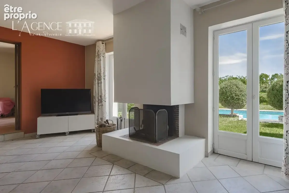 Maison 200 m² à Aix-En-Provence  - photo 6