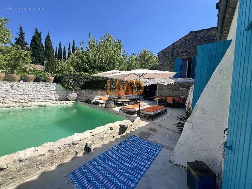 maison en pierre de 140m2  .. piscine. garage - photo 3