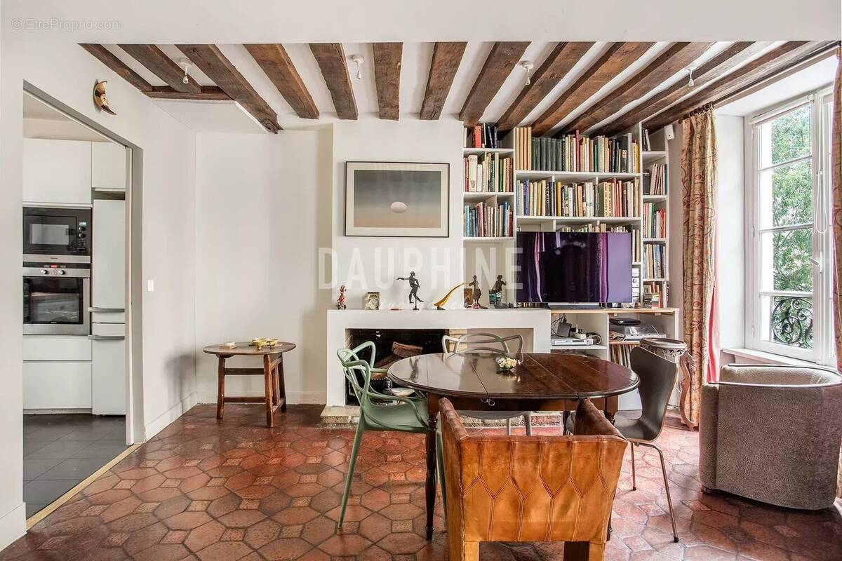 Appartement à PARIS-6E