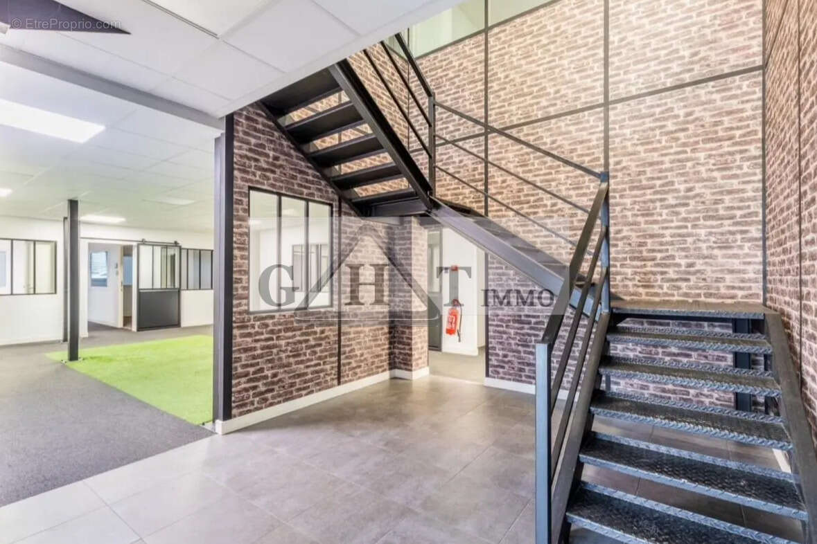 Commerce à MORANGIS