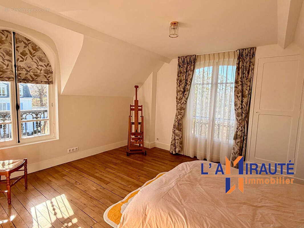 Maison à MAISONS-LAFFITTE