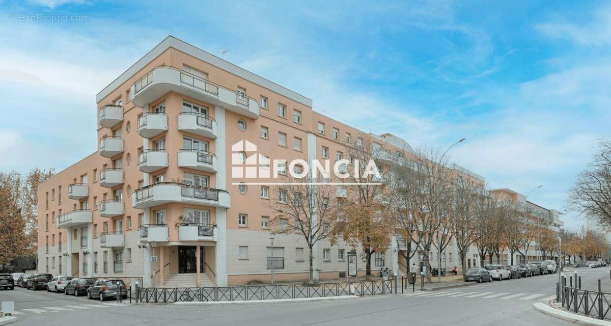 Appartement à BONNEUIL-SUR-MARNE