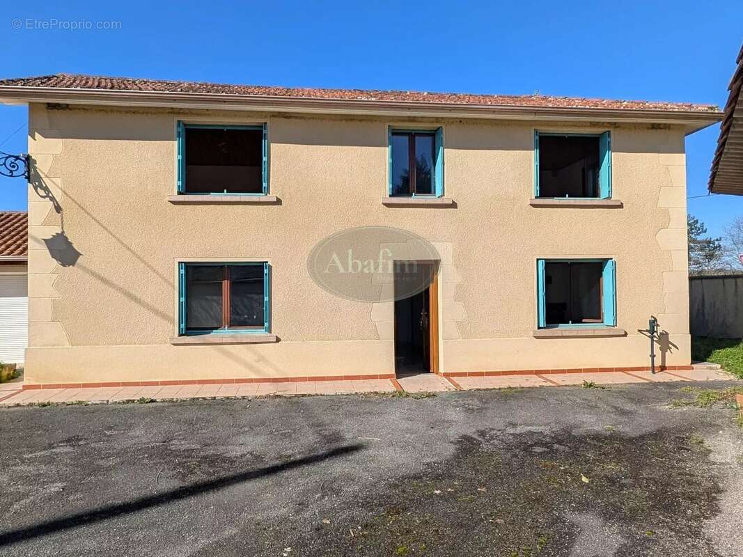 Maison à MIRANDE
