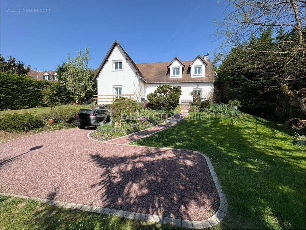 Maison à MARCOUSSIS