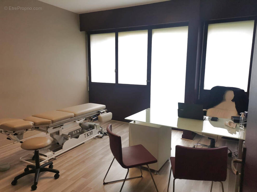 Commerce à NEUILLY-SUR-SEINE