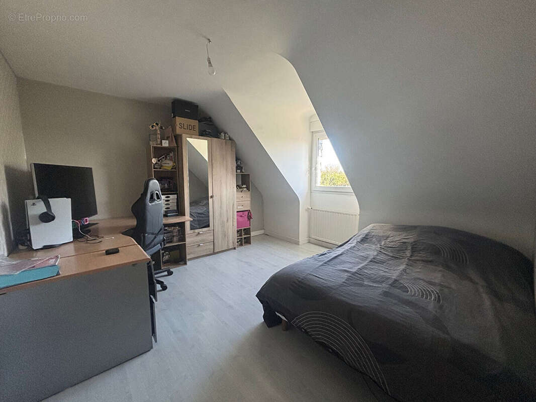YFFINIAC : Maison 5 pièces 142 m2 env - photo 15