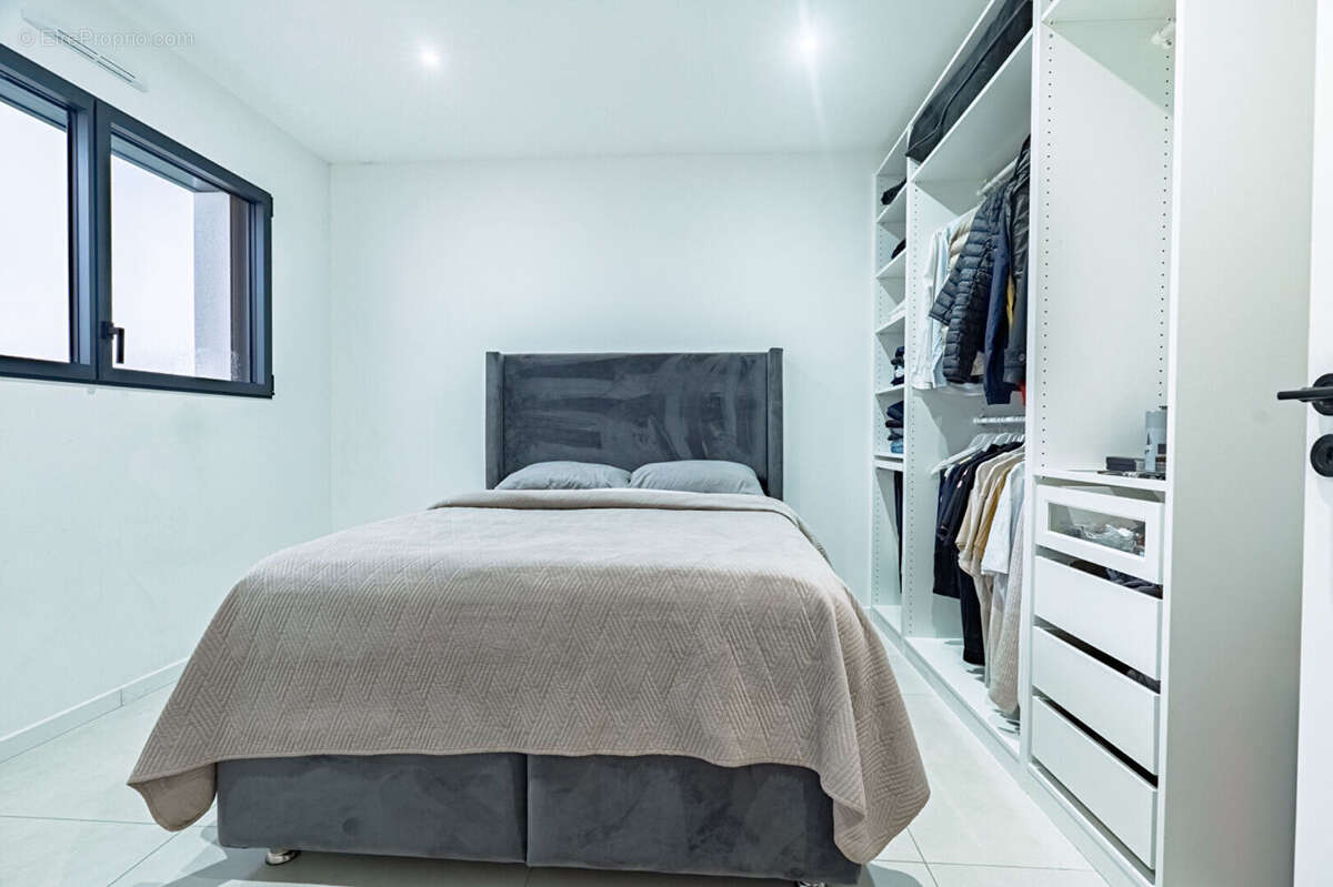 Maison à SAINT-SYLVAIN-D'ANJOU