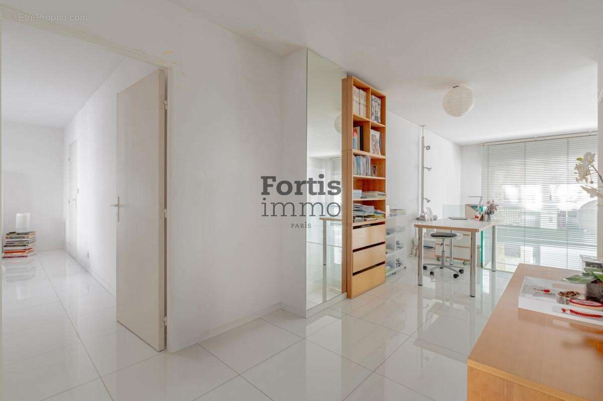 Appartement à PARIS-20E